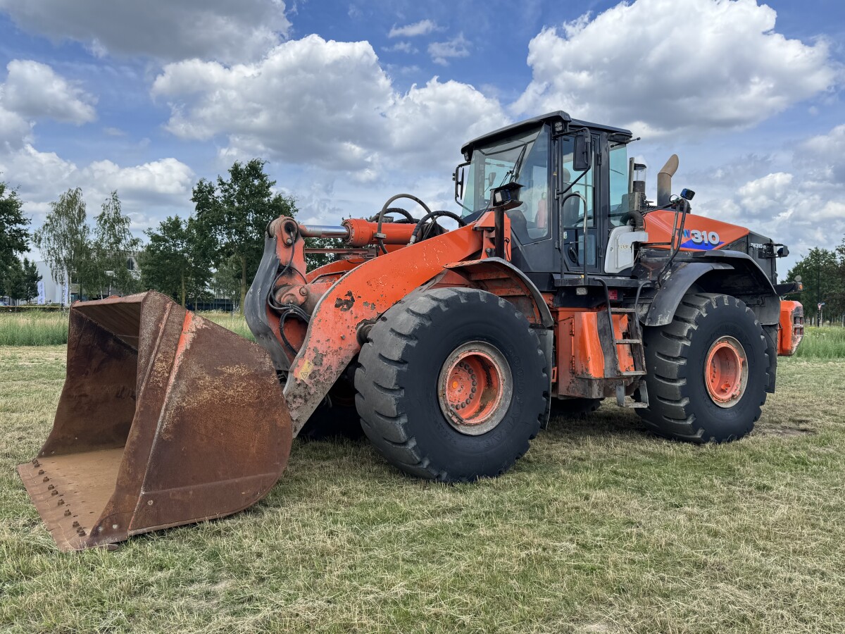 2016 Hitachi ZW310-6